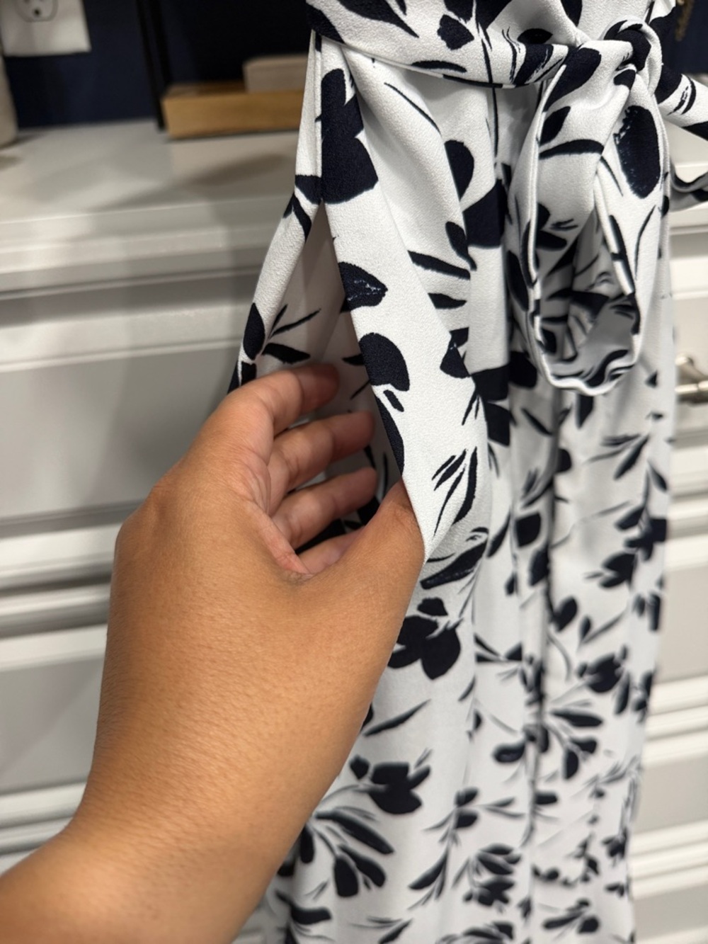 Calvin Klein White Midi Shirt Dress w/DARK NAVY BLUE Floral Print with Pockets - Picture 10 of 16